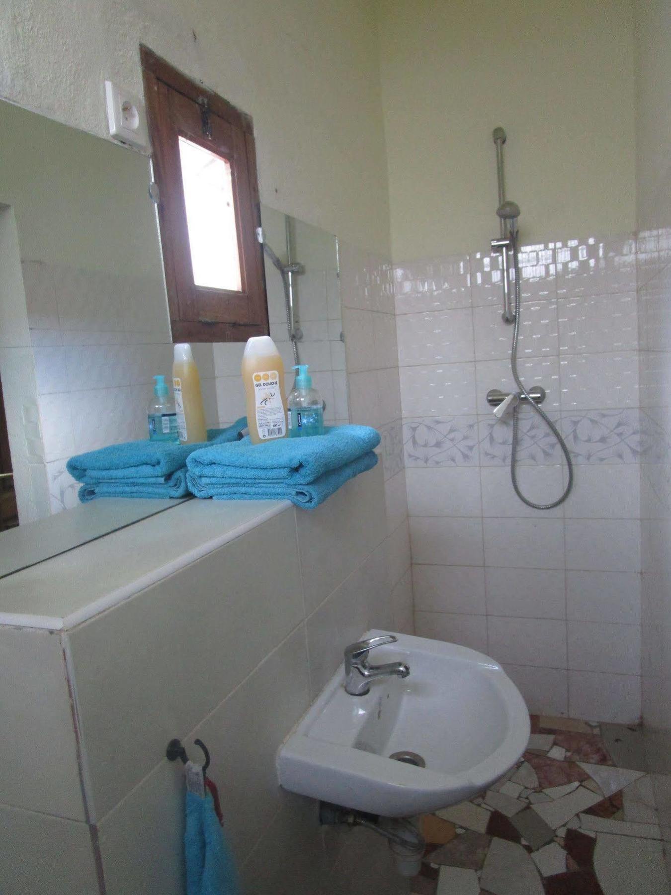 Meva Guesthouse Антананариву Экстерьер фото