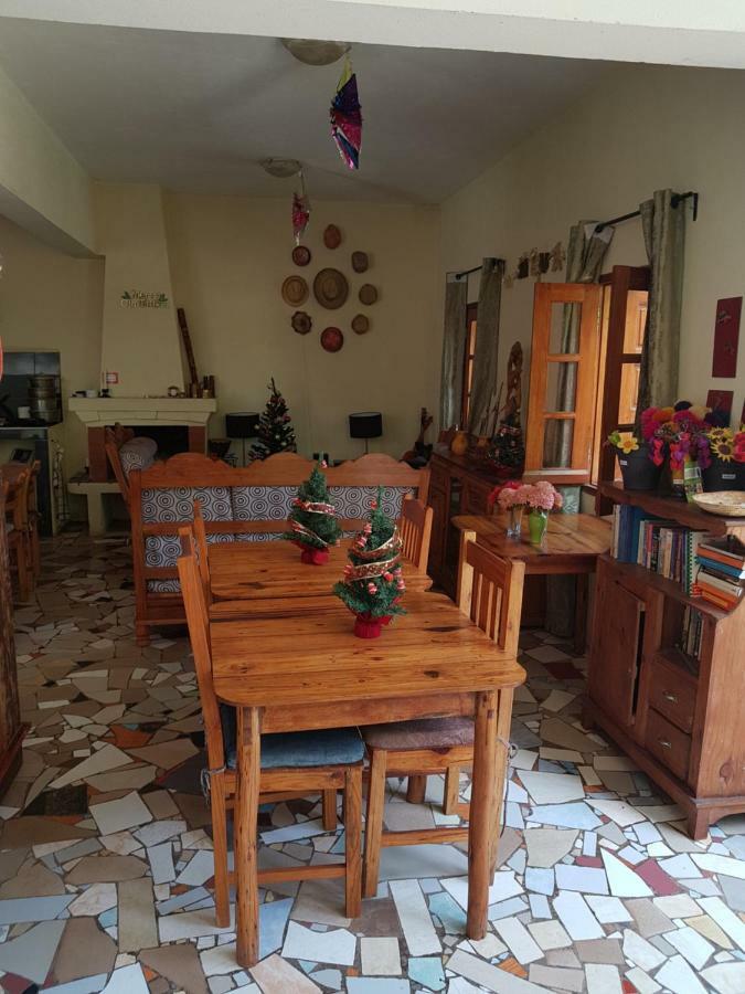 Meva Guesthouse Антананариву Экстерьер фото